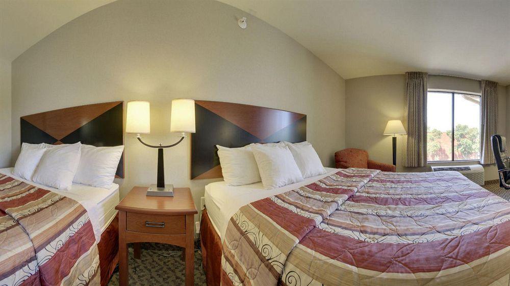 מילווקי Sleep Inn & Suites Airport מראה חיצוני תמונה